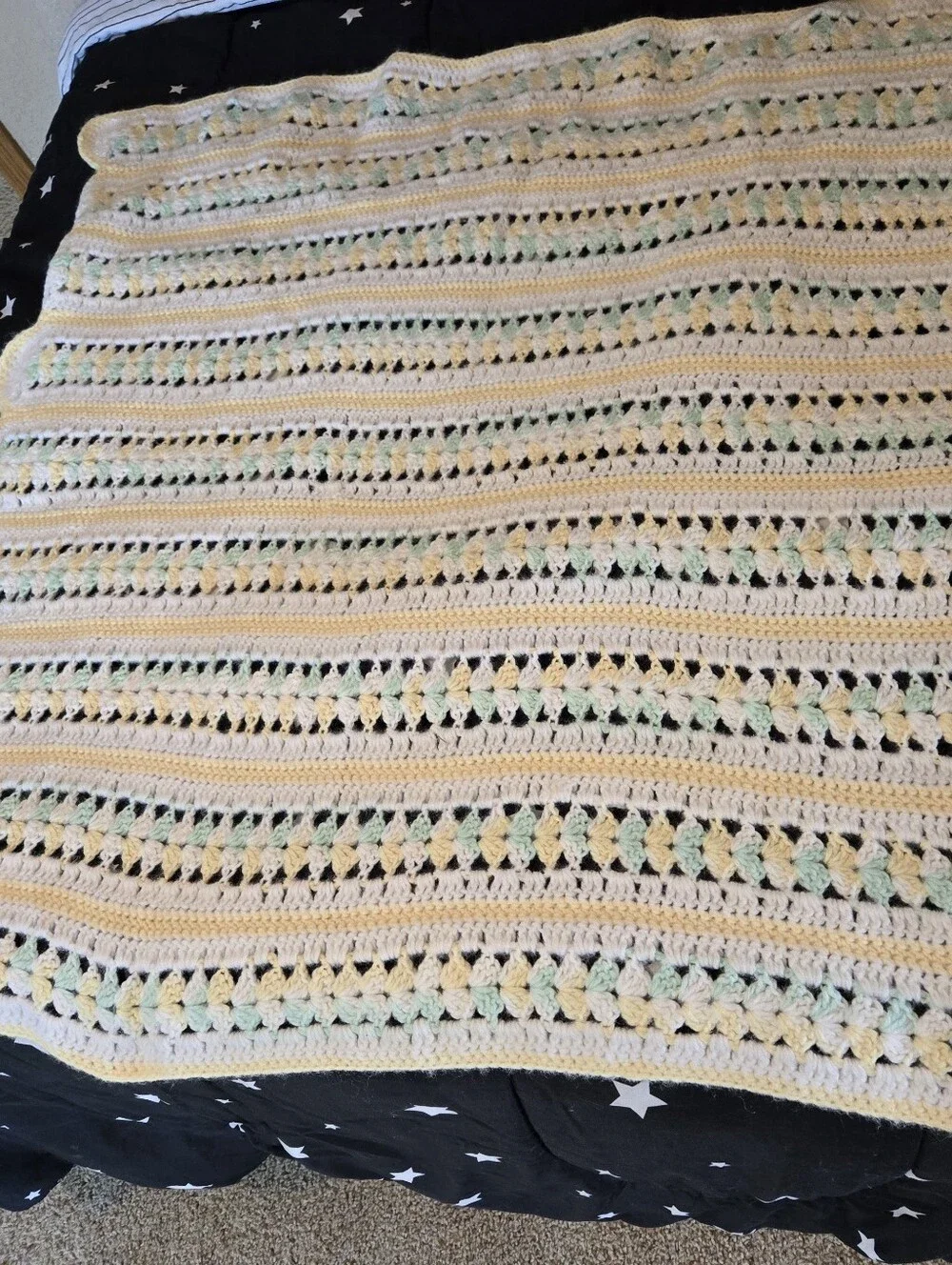 Handmade Neutral Baby Blanket Nursery White Yellow Mint